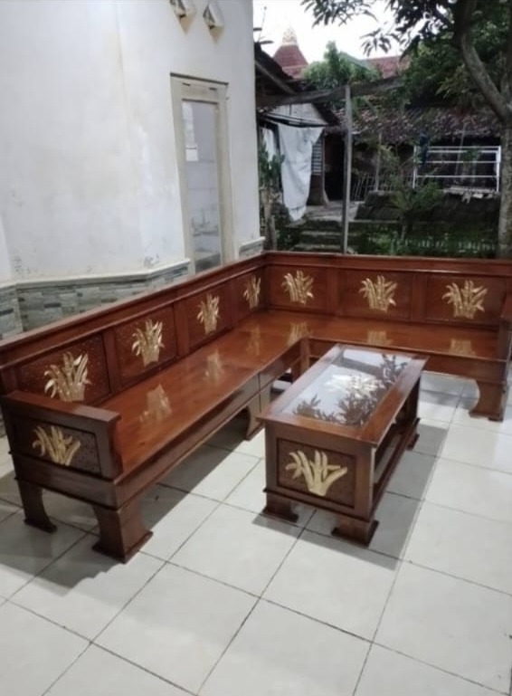 Foto Putri Mebel